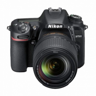 NIKON D7500 (Crna) + 18-140mm VR